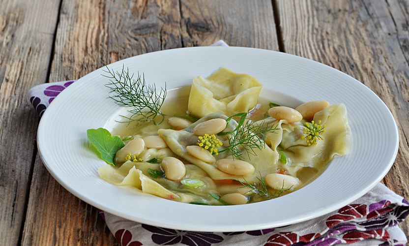 Haricots Tarbais Et Ravioles De Chèvre Frais