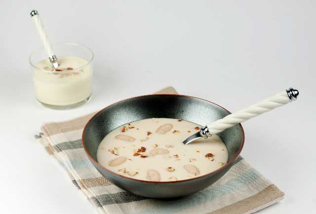 Recette Crème de haricots Tarbais à l'huile de noisette et sa mousse de parmesan